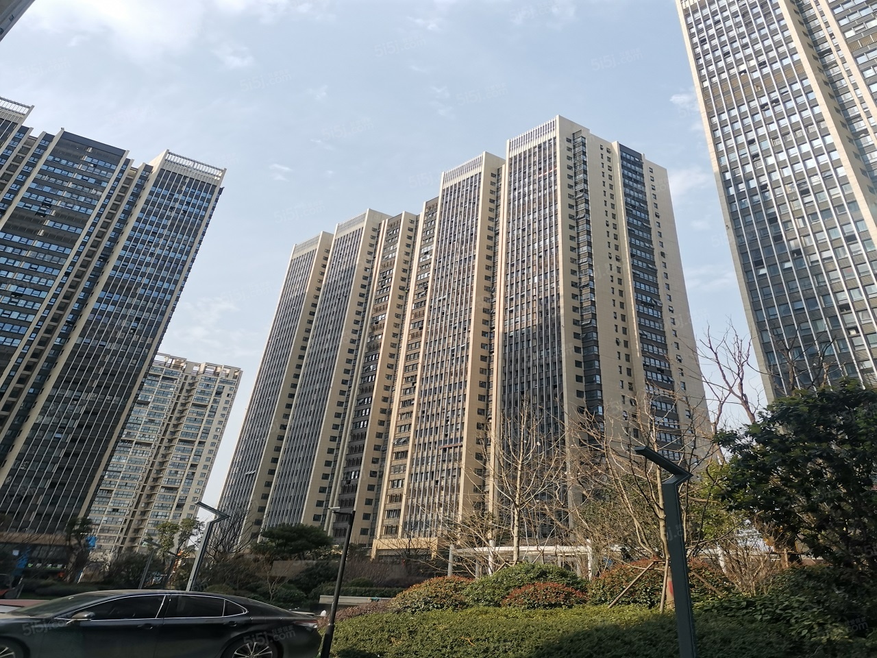 明发财富中心实景图