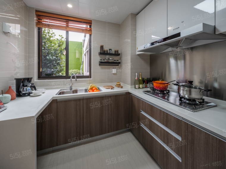 中骏东原璟阅样板间