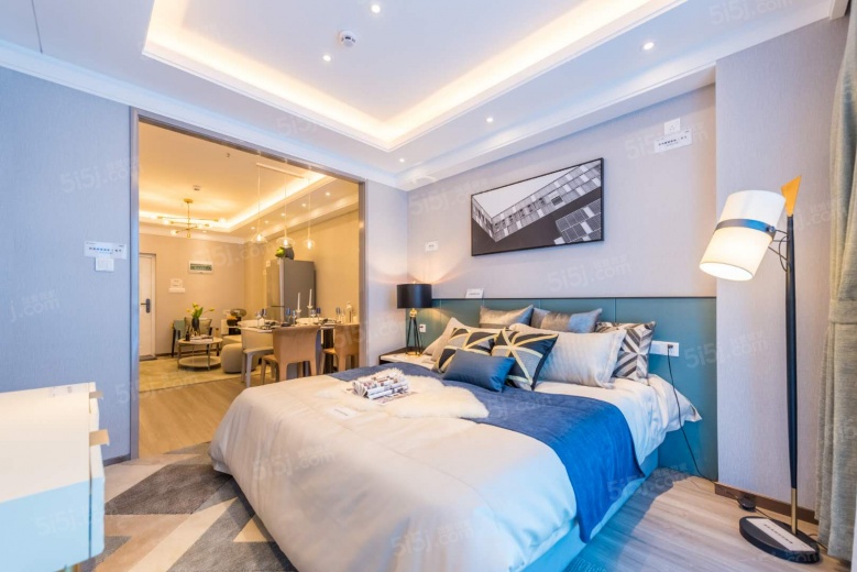 东亚青珑寓样板间