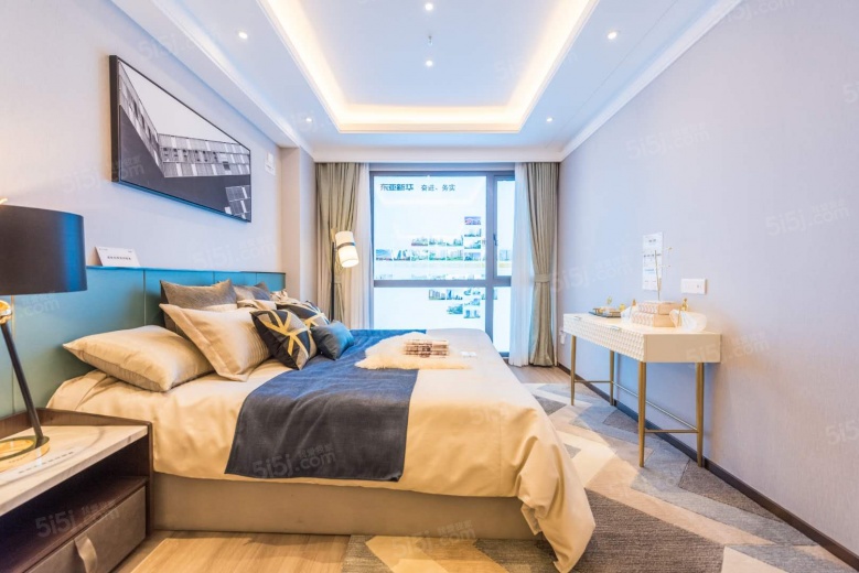 东亚青珑寓样板间