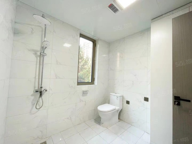 上东金茂悦样板间