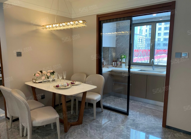 上东金茂悦样板间