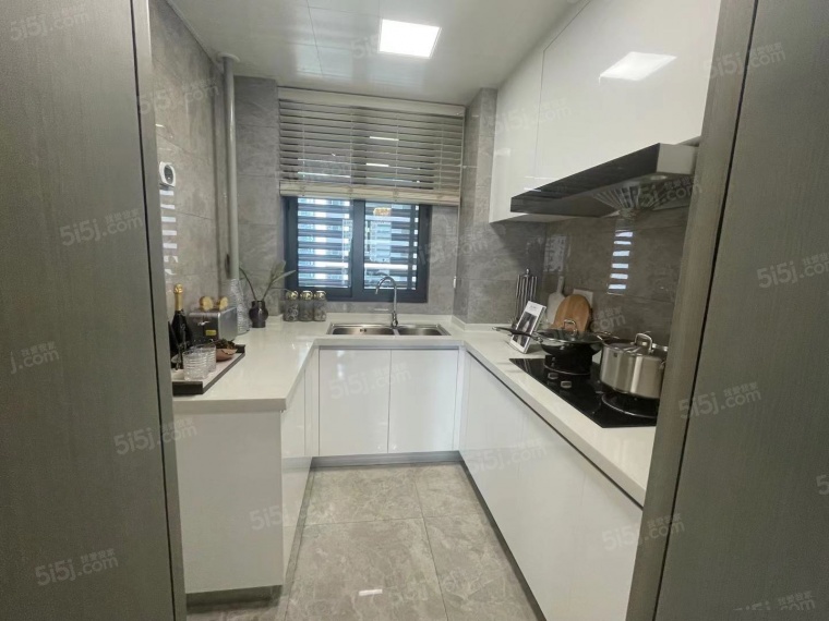 九龙仓翠樾庭样板间