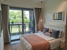 金地自在春晓花园开发商营业执照相册