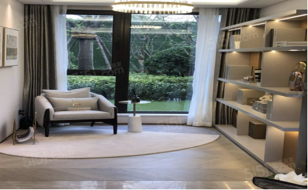 中建河风印月样板间