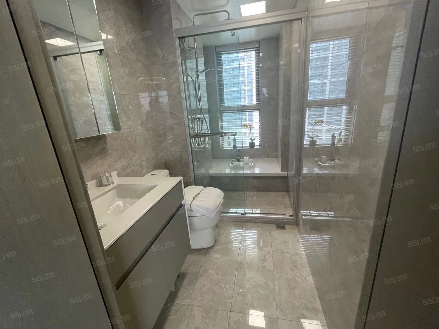 九龙仓翠樾庭样板间