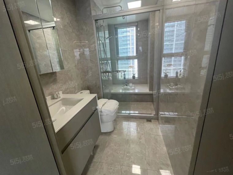 九龙仓翠樾庭样板间