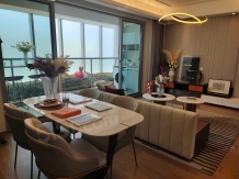 上坤云栖时光开发商营业执照相册