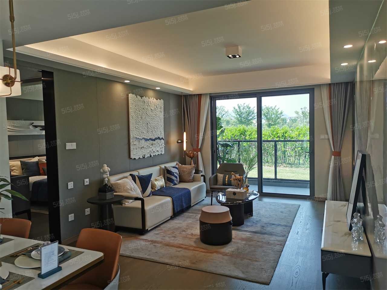 金地自在春晓花园样板间