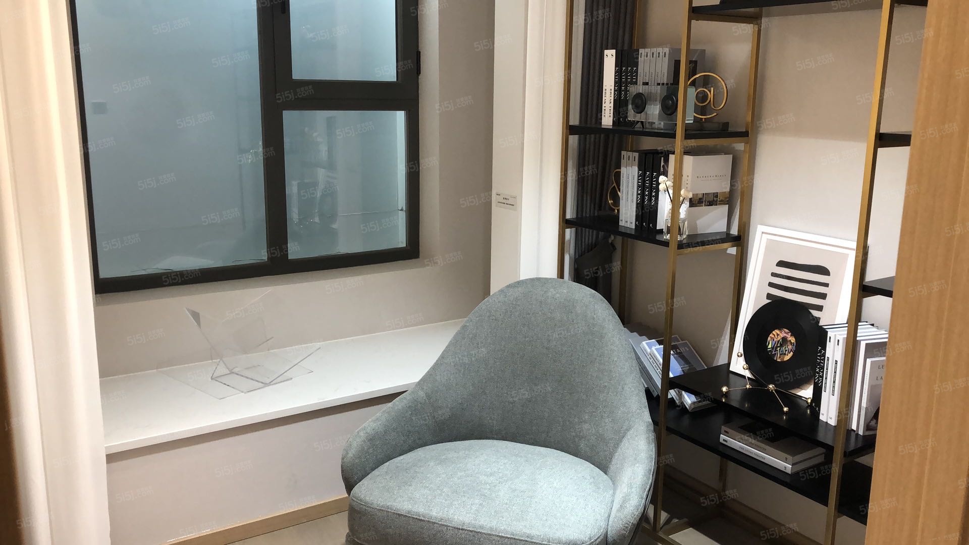 中锐星辰四季样板间