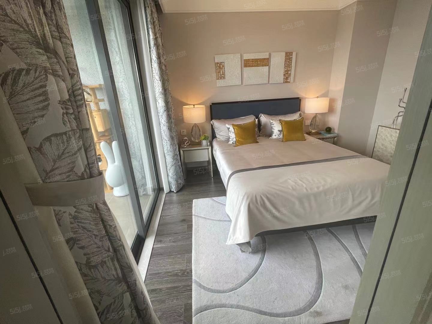 九龙仓翠樾庭样板间