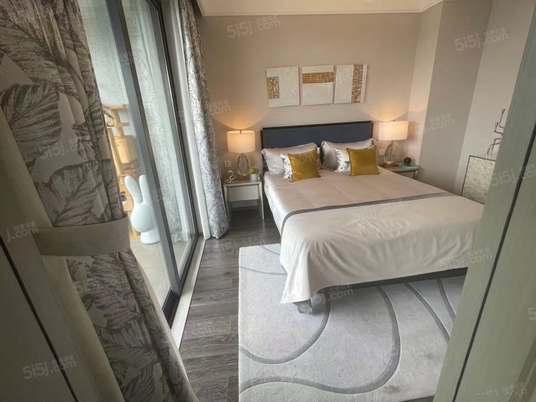 九龙仓翠樾庭样板间