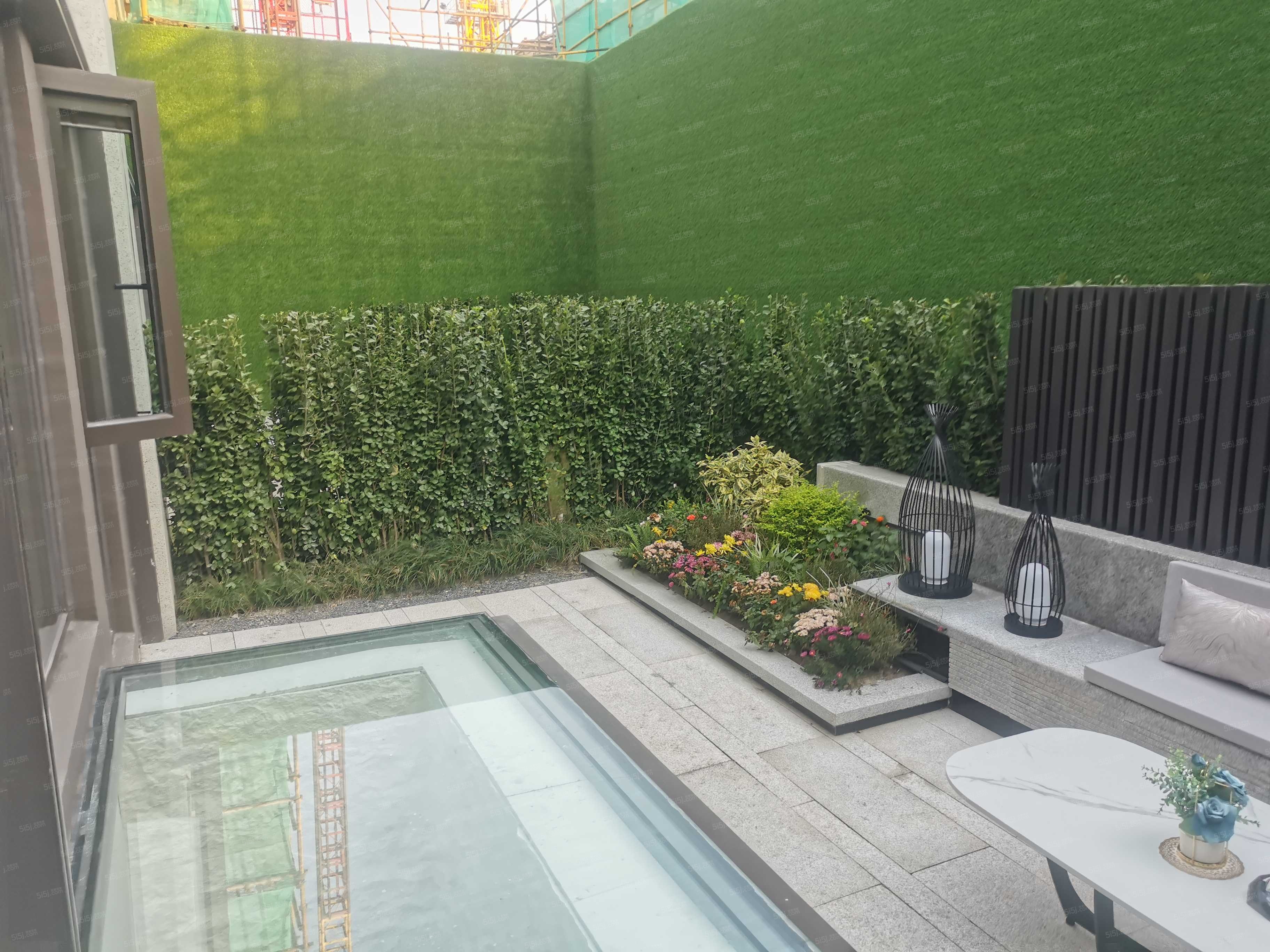 路劲象屿岛上的院子样板间