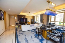 万科翡翠大道开发商营业执照相册