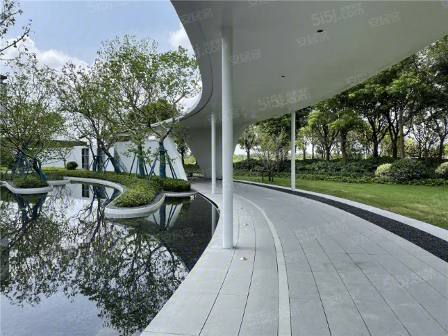 路劲象屿岛上的院子实景图