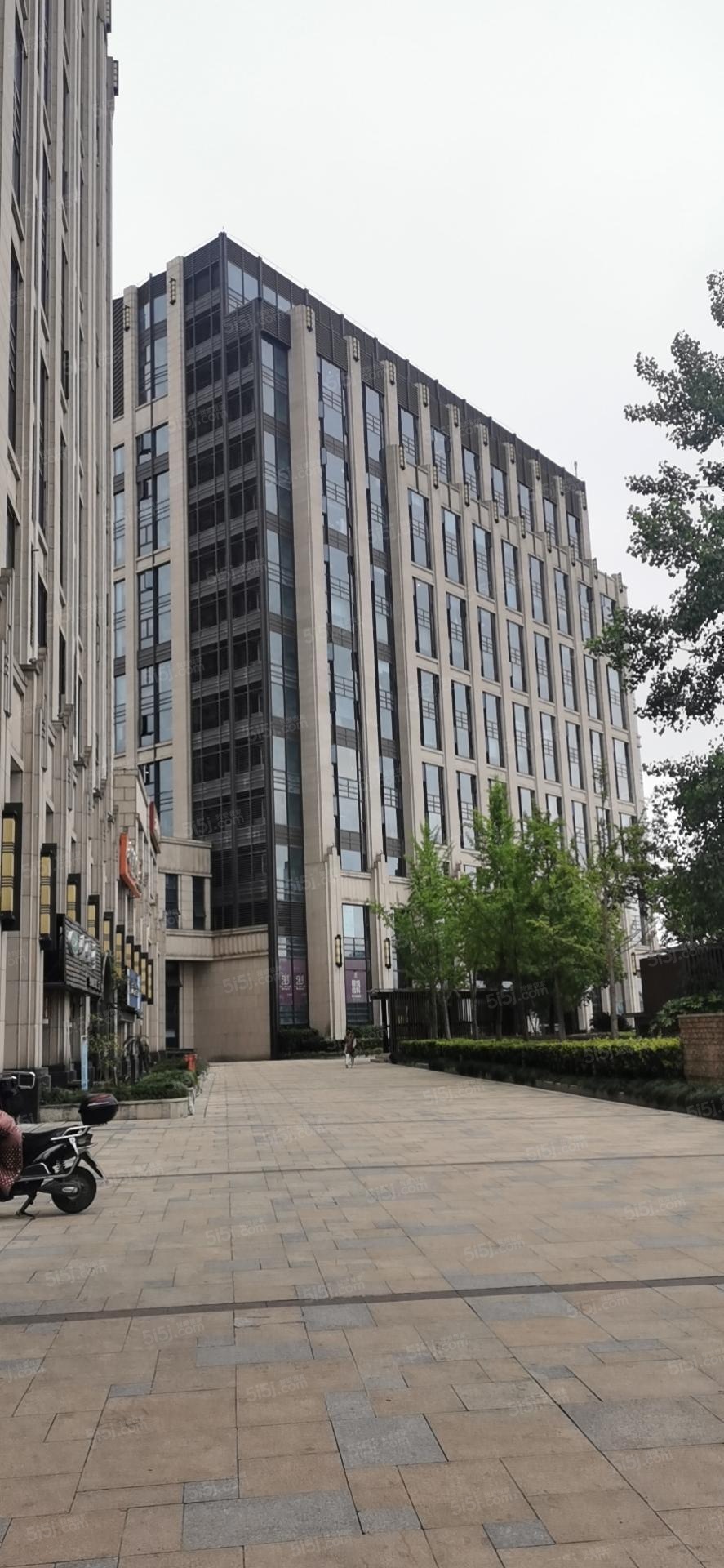 绿地公园广场实景图