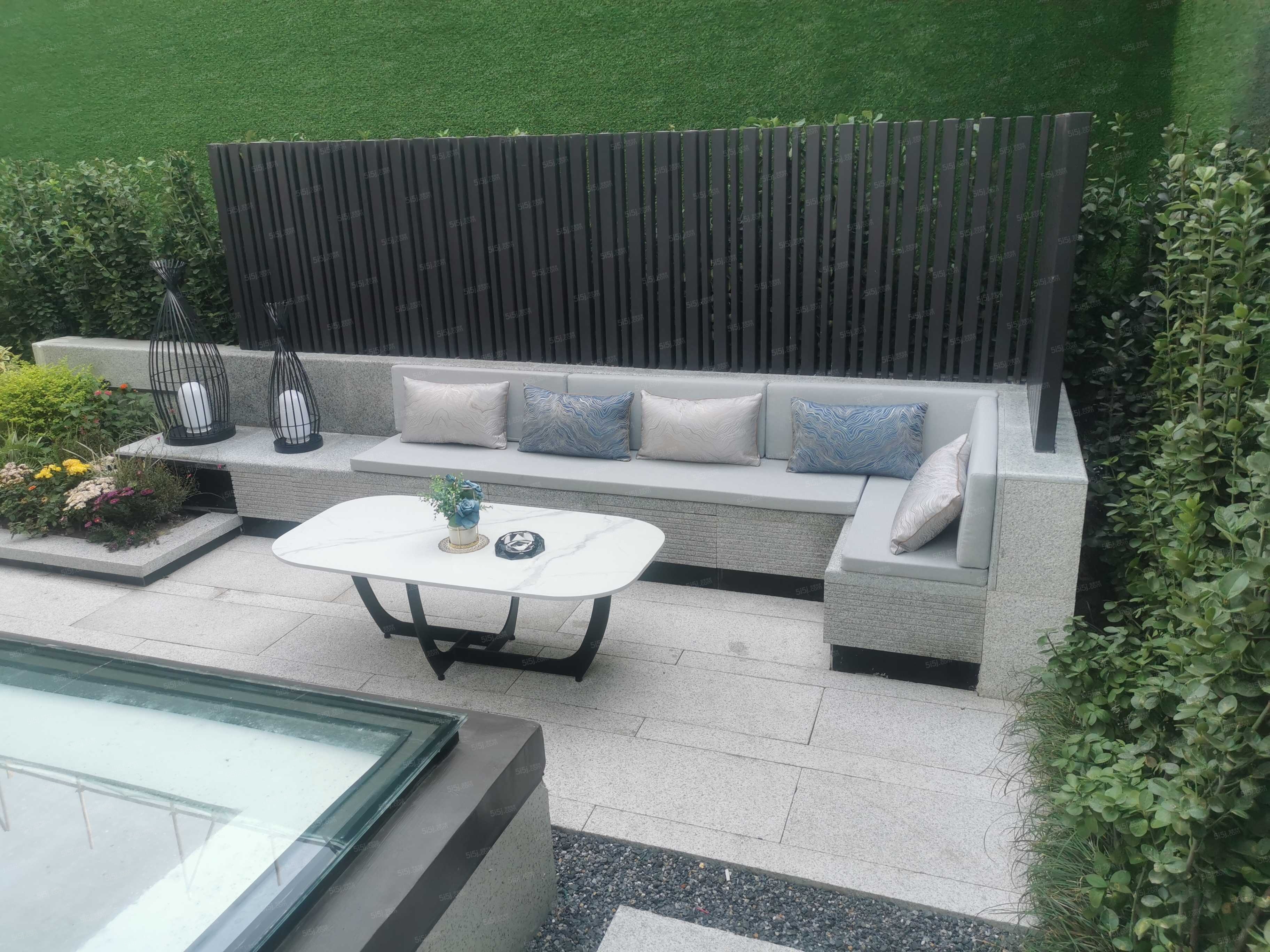 路劲象屿岛上的院子样板间