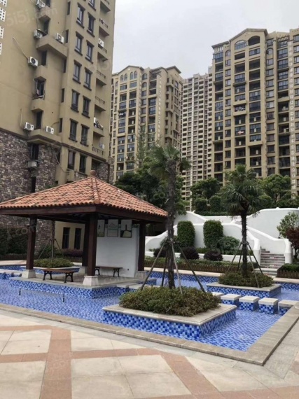 九龙山慢城实景图