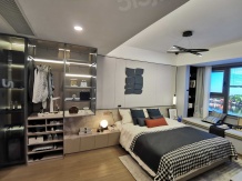 东方云镜开发商营业执照相册