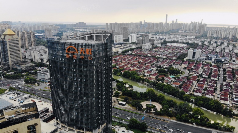 天虹商铺实景图