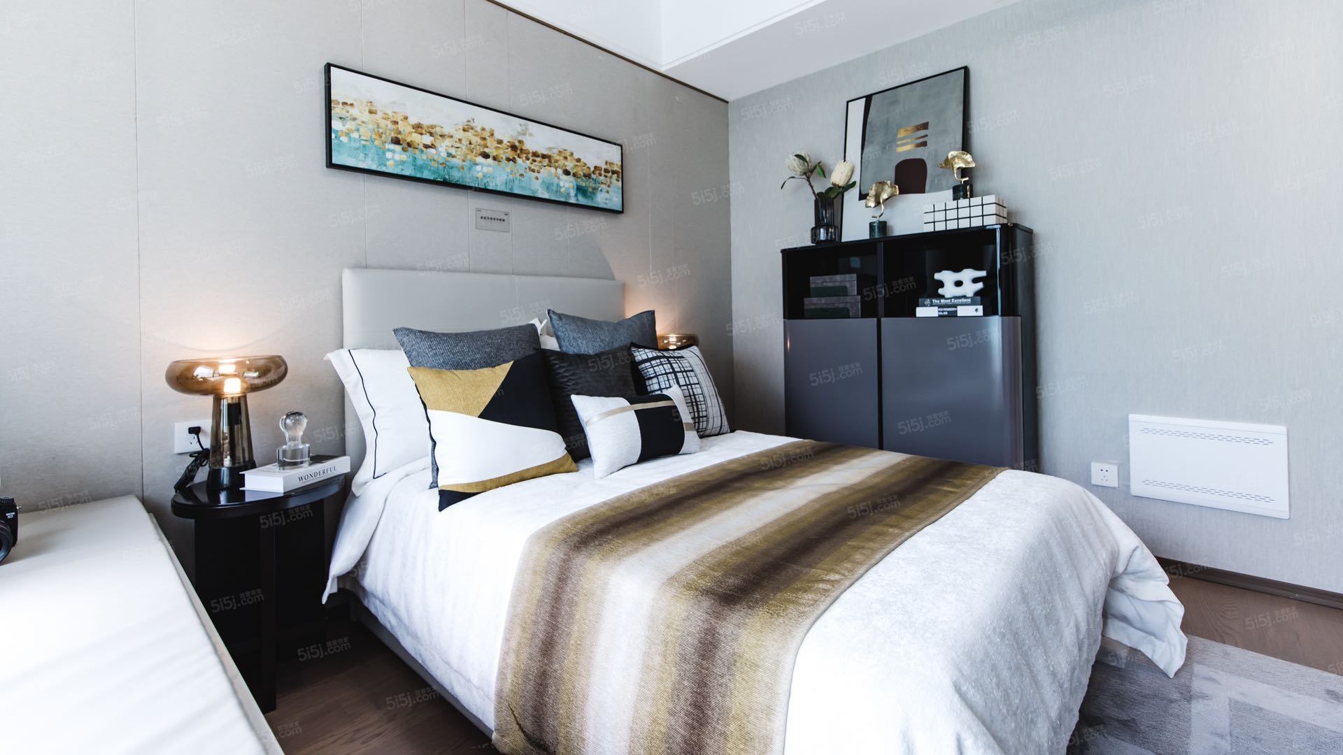 中旅东山府样板间