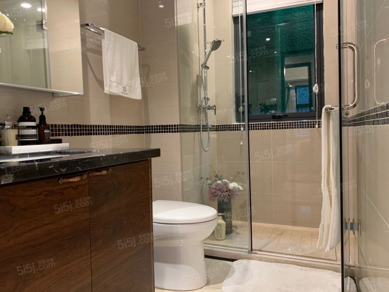 蓝光睿创新筑样板间