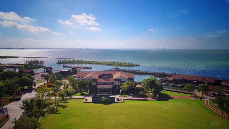 城仕高尔夫配套图