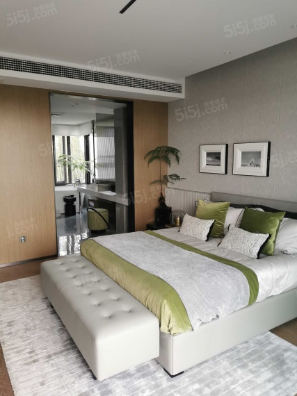 旭辉铂悦湖前样板间