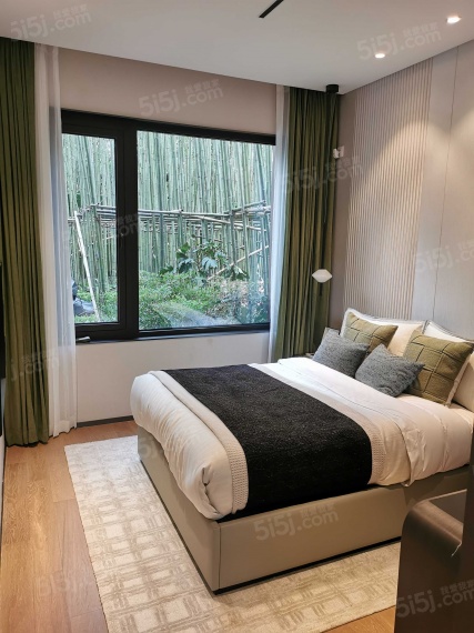 旭辉铂悦湖前样板间