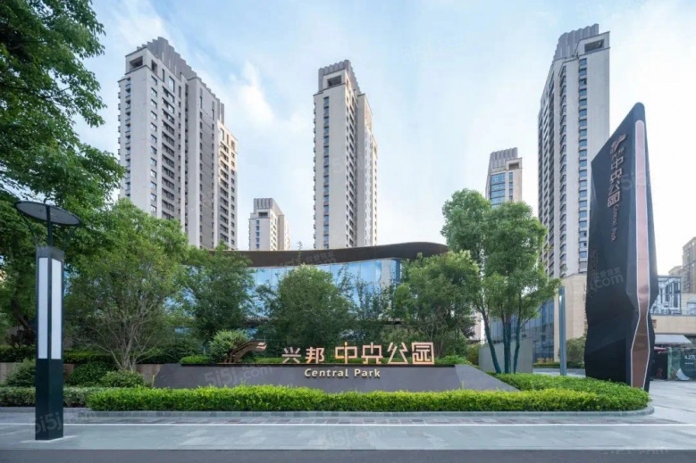 龙湖兴邦揽境实景图