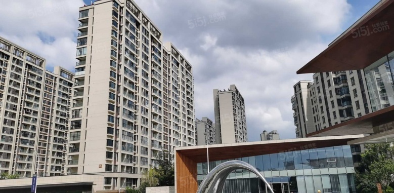 大湖世纪实景图