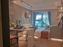 龙湖星曜开发商营业执照相册