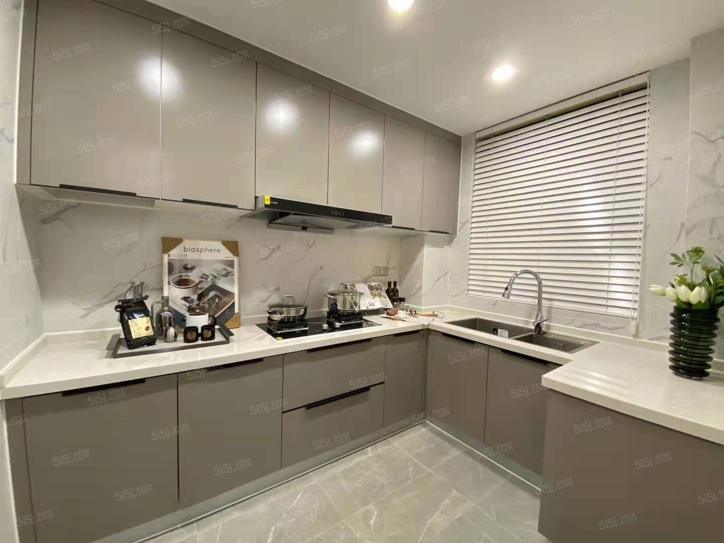 东鼎名人府邸样板间