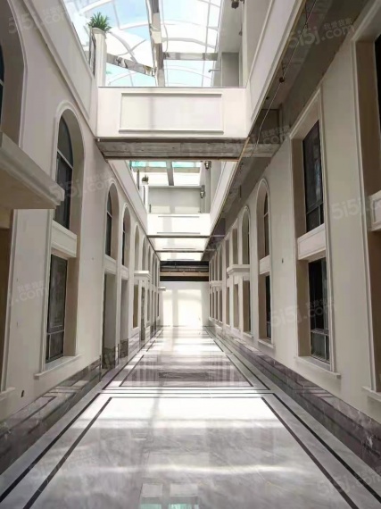 V格时代广场实景图