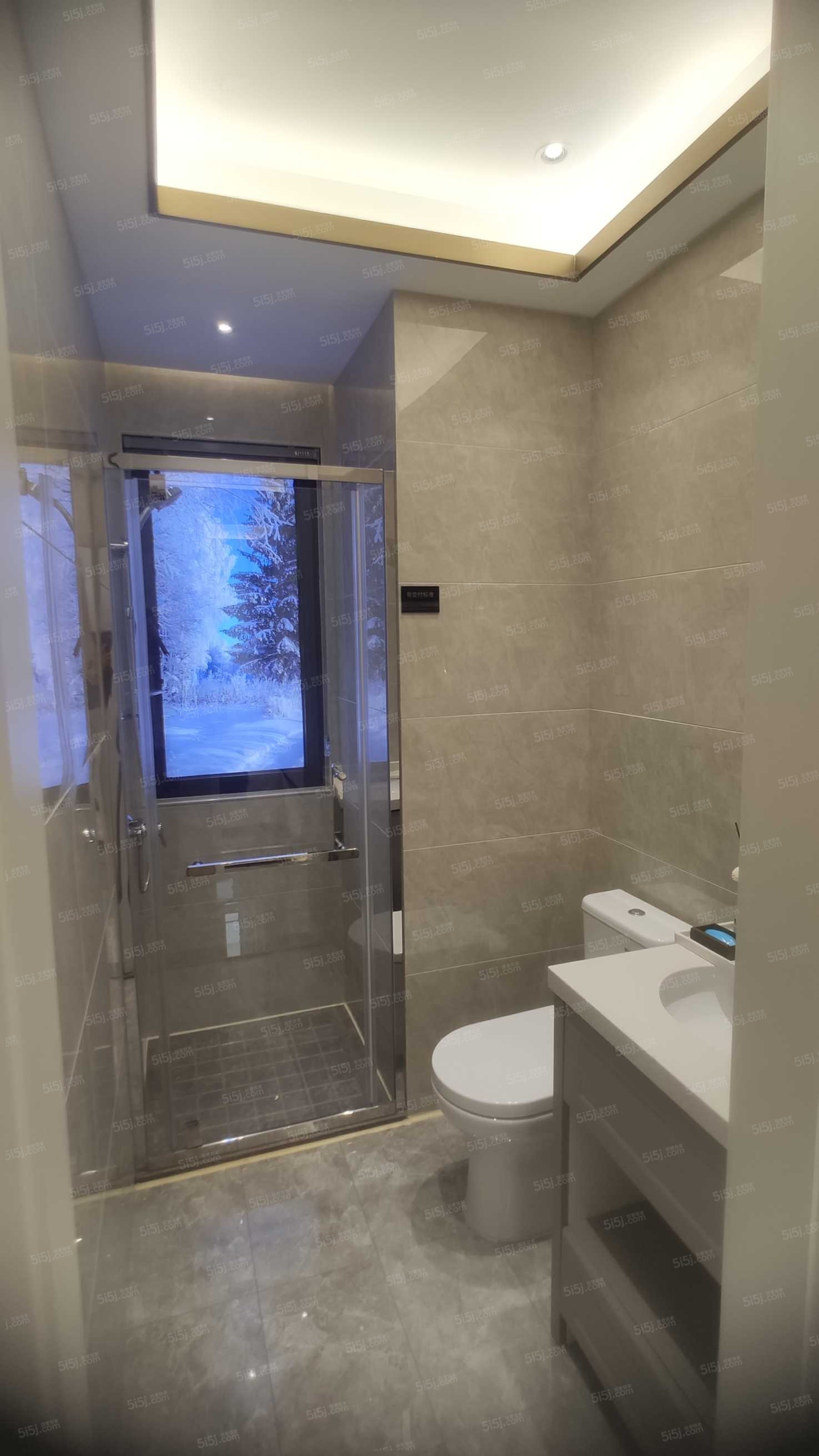 鸿翔·湖畔景园样板间