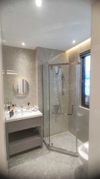 鸿翔·湖畔景园样板间