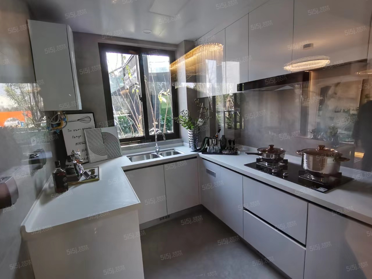 旭辉中建江上雅苑样板间