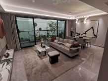 华侨城龙湖启元开发商营业执照相册