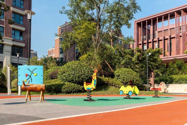 湖光晨樾实景图