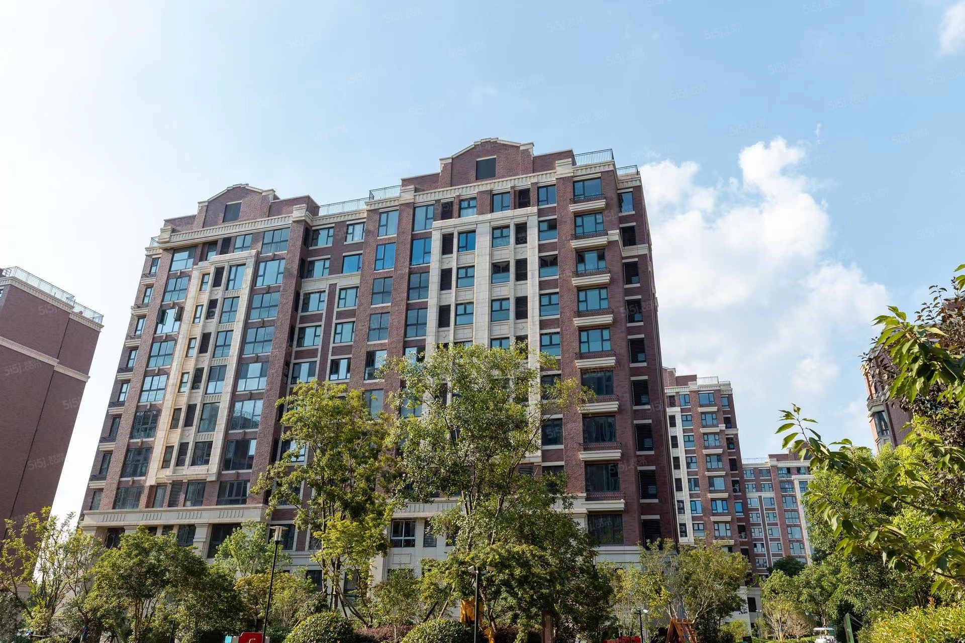 湖光晨樾实景图