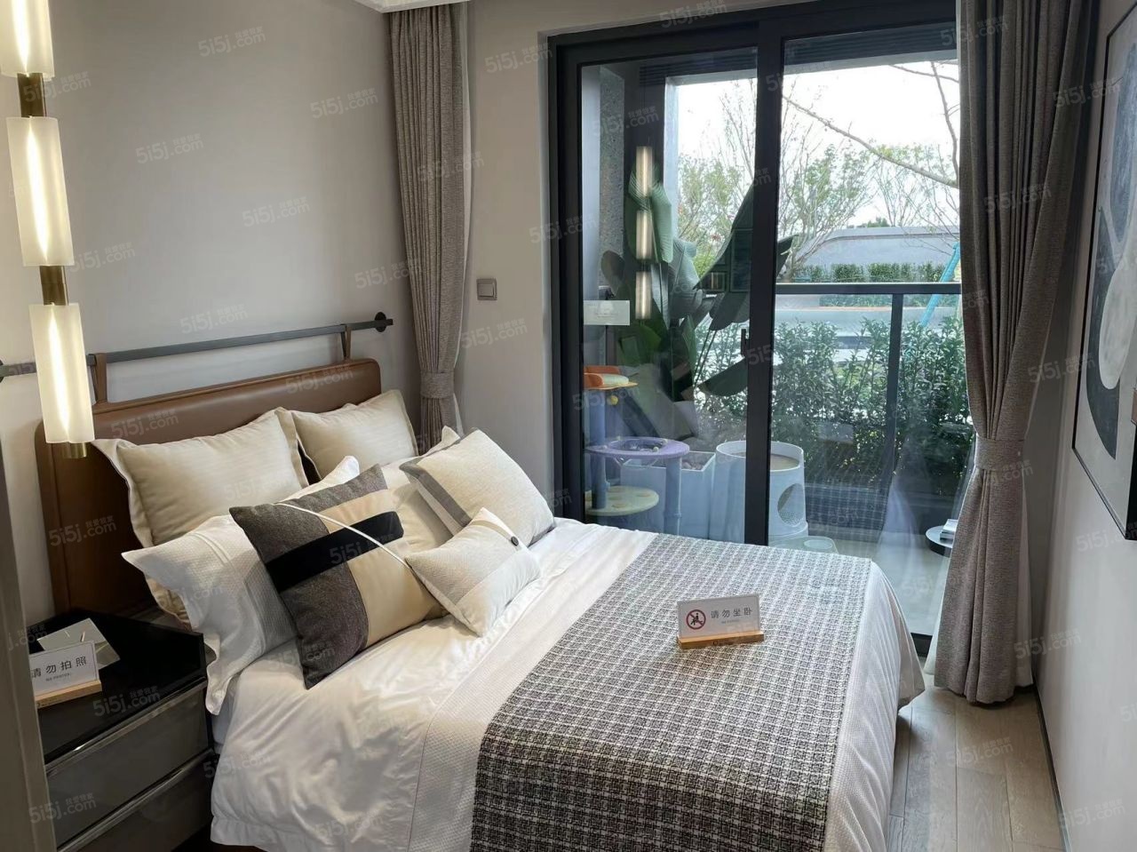 融创城铁未来中心样板间