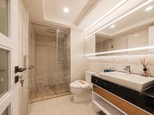 天一云端公馆开发商营业执照相册