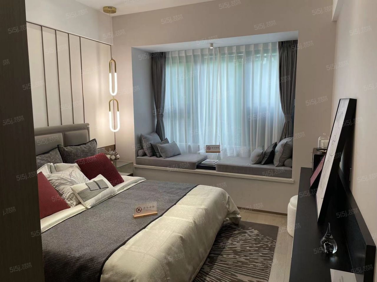 融创城铁未来中心样板间