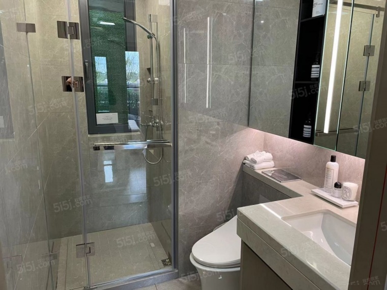 融创城铁未来中心样板间