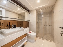 天一云端公馆开发商营业执照相册