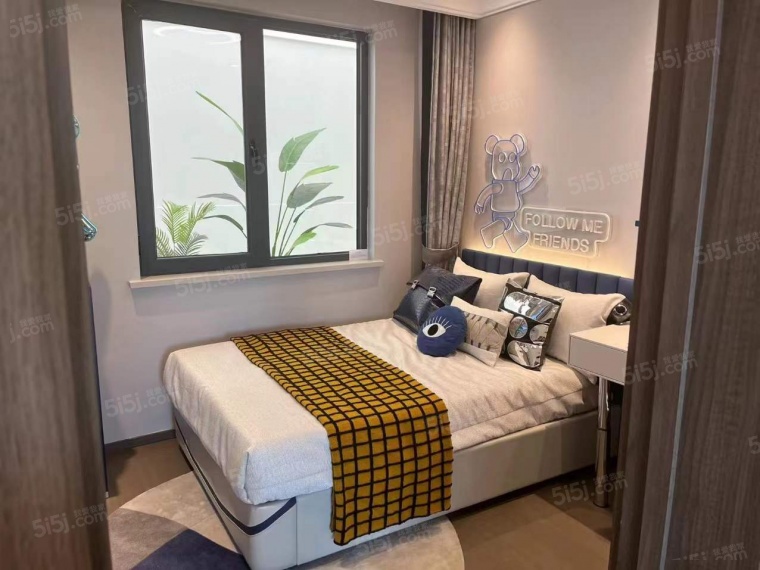 龙湖粼云上府样板间