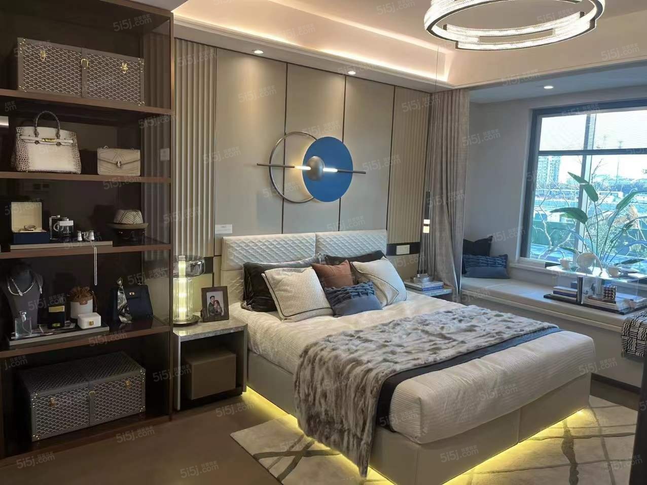 龙湖粼云上府样板间