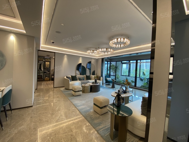 龙湖华亨天玺样板间