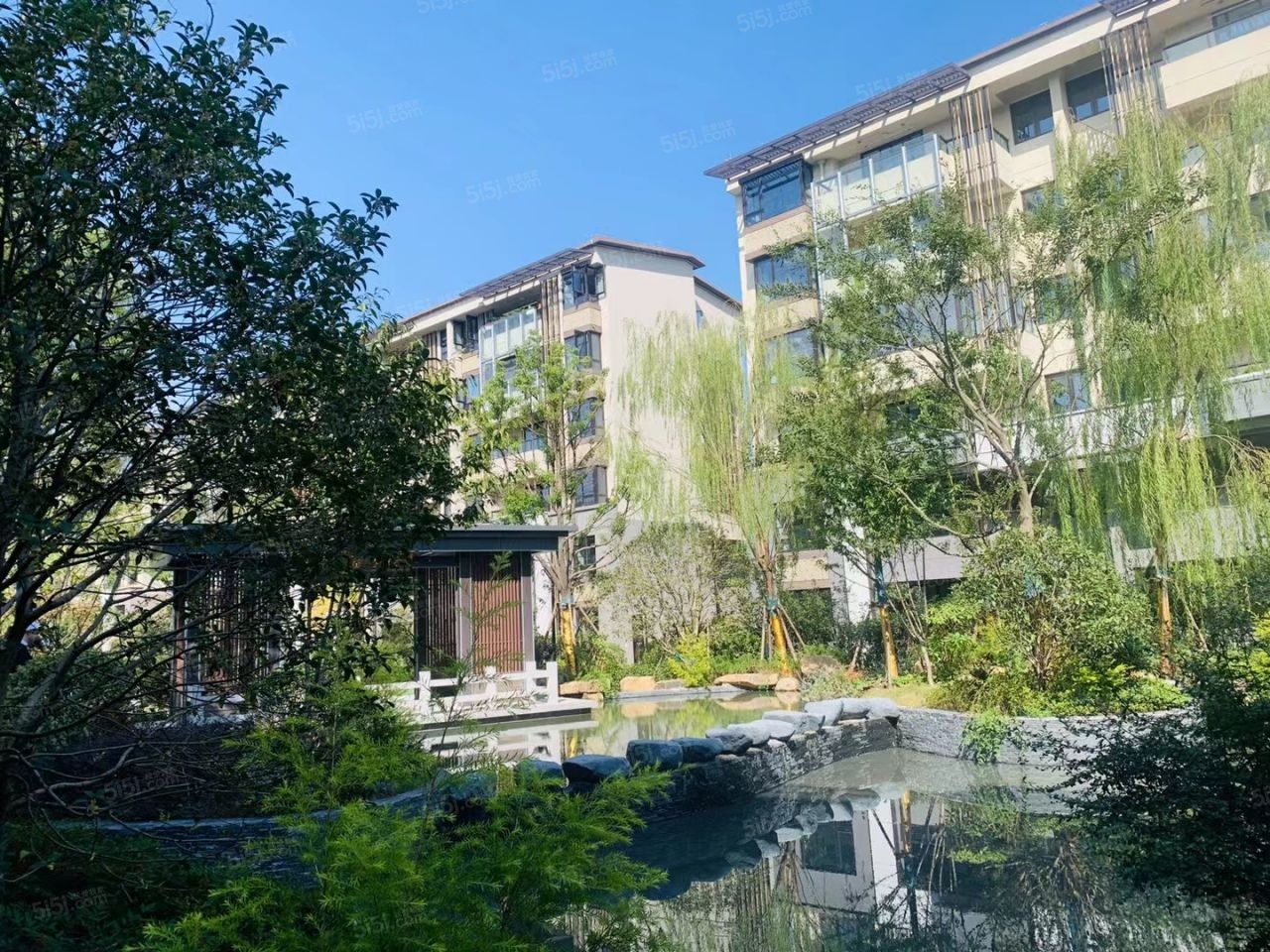 信义山水嘉庭实景图