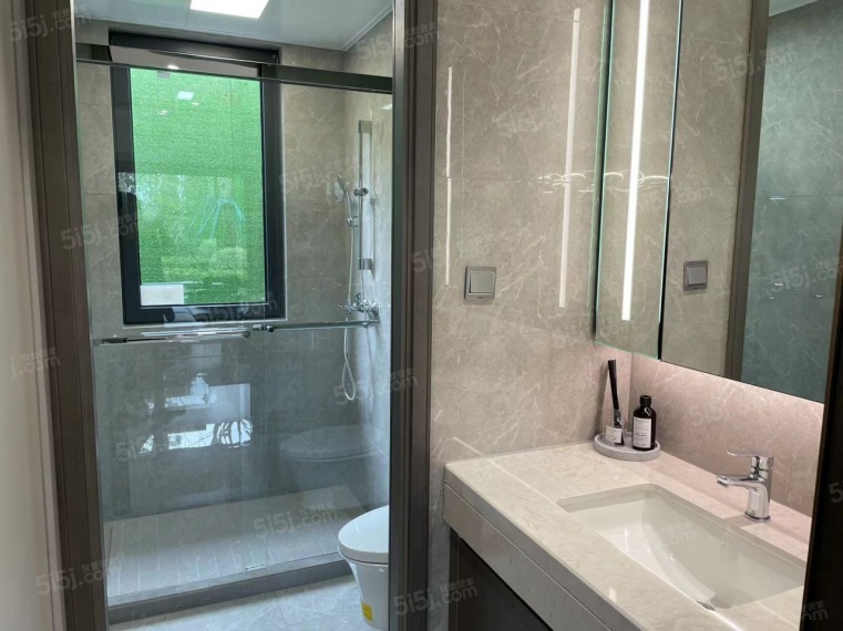 融创城铁未来中心样板间